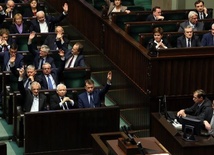 Sejm: Wybór pięciu sędziów TK nieważny