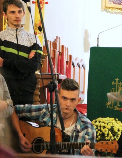 Czuwanie młodzieży w Czarnej