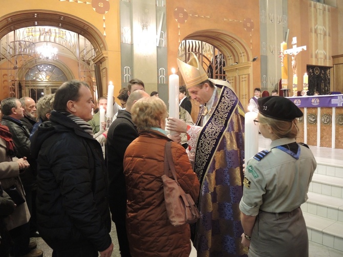 Jubileuszowe świece już w parafiach