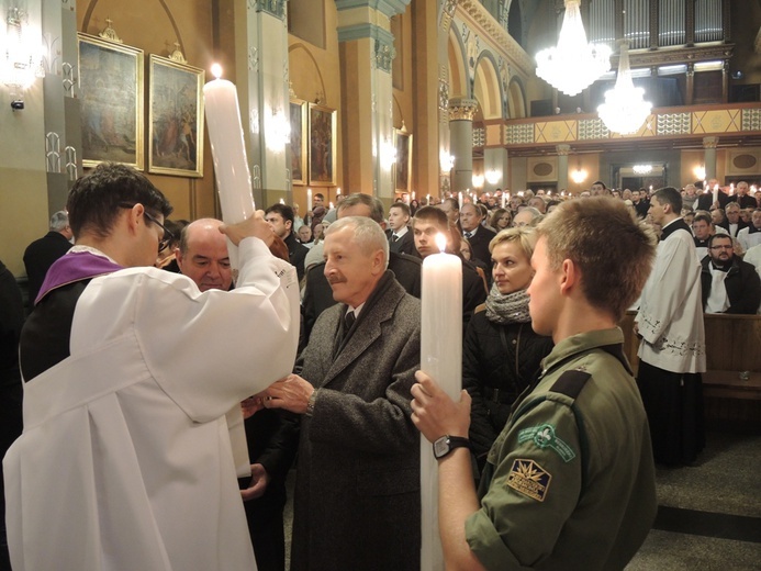 Jubileuszowe świece już w parafiach