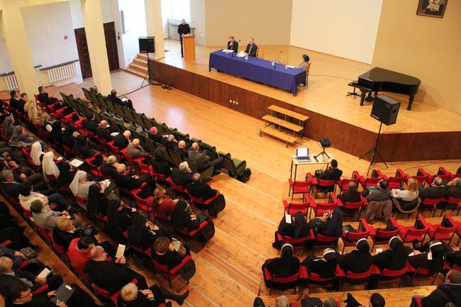 Konferencja naukowa nt. działalności zakonów w diecezji