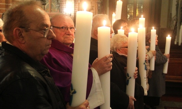 Zapłonęły jubileuszowe świece