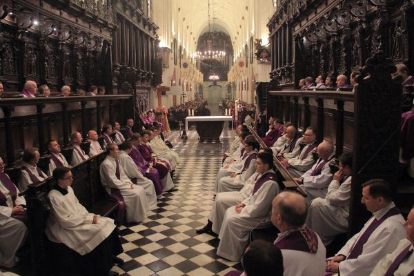 Powitanie symboli ŚDM i Eucharystia na rozpoczęcie Adwentu