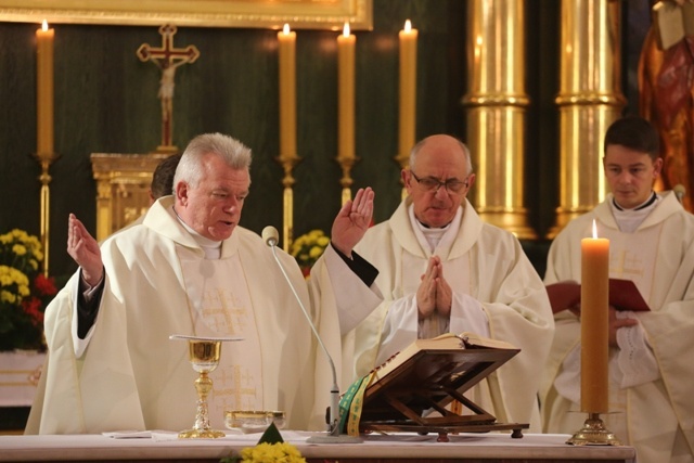 Poświęcenie nowej polichromii w kościele św. Klemensa w Ustroniu