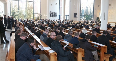 Świadectwo życia przemówiło do księży