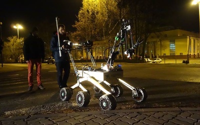 Po Łodzi spacerował robot