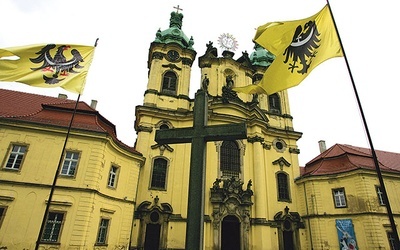  Bazylika pw. Podwyższenia Krzyża Świętego i św. Jadwigi Śląskiej w Legnickim Polu, otwarcie drzwi 13 grudnia o 13.00