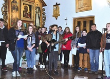 W Jankowej lubią śpiewać – schola podczas spotkania dekanalnego