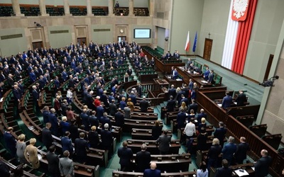Awantura w Sejmie, opozycja blokuje obrady