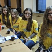 Młodzi wolontariusze z Gimnazjum nr 3 w Czechowicach-Dziedzicach od sześciu lat wspierają Hospicjum św. Kamila