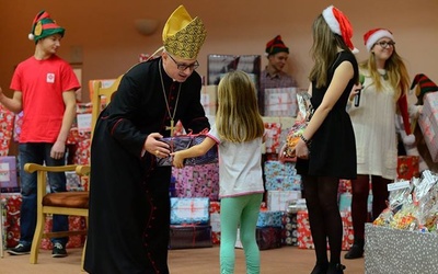 Każdy marzy o prezencie od świętego Mikołaja