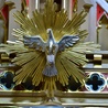 Neogotycki ołtarz w Pieszycach