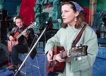 Antonina Krzysztoń na koncercie „Kraina Łagodności” podczas festiwalu w Opolu w 1995 r.