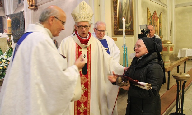 Nagrodzona za obronę godności