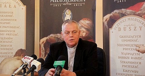 Więcej wiary, mniej religijności