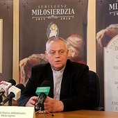 Więcej wiary, mniej religijności