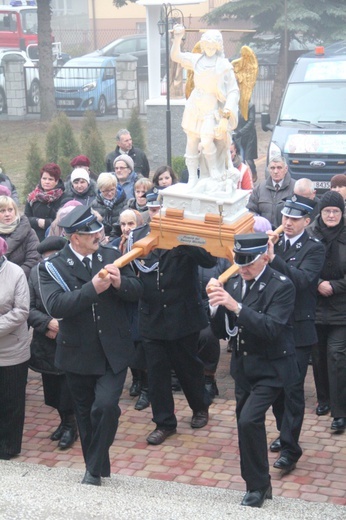 Nawiedzenie figury św. Michała Archanioła w Bobrownikach