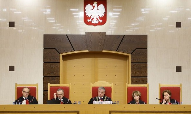 Spór o TK - kolejny krok PO i Trybunału