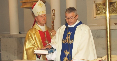 Pod opieką świętego proboszcza