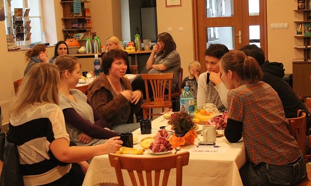 W małych grupach mamy miały czas na dzielenie się przeżyciami związanymi z kursem