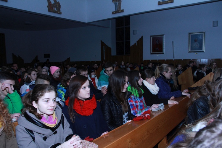 Czuwanie młodych w Łękach Górnych