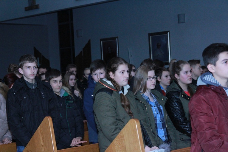 Czuwanie młodych w Łękach Górnych