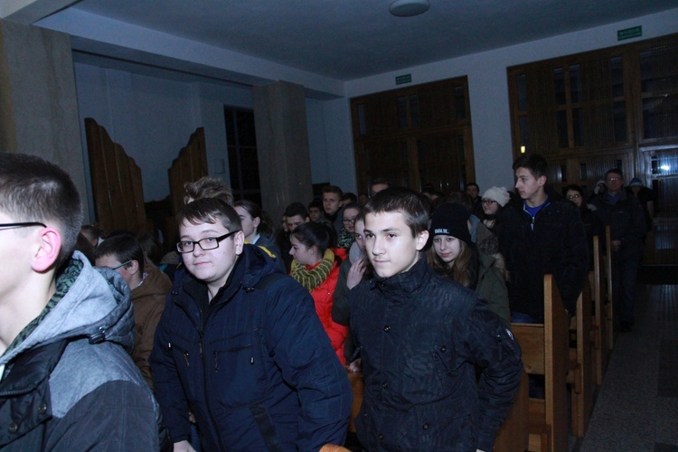 Czuwanie młodych w Łękach Górnych