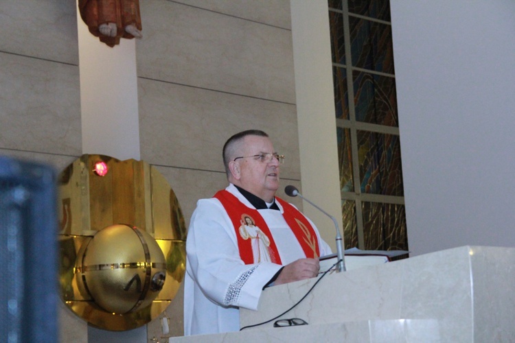 Czuwanie młodych w Łękach Górnych