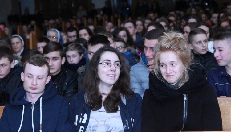 Czuwanie młodych w Łękach Górnych