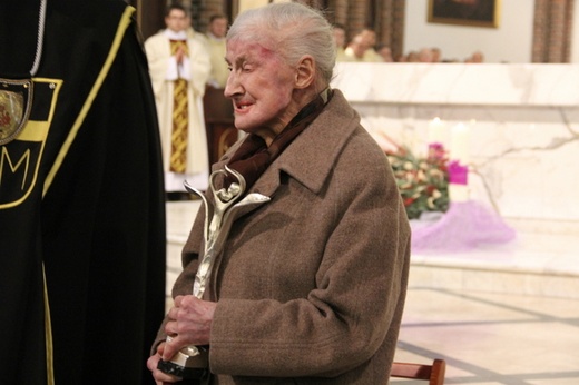 Uhonorowana dr Wanda Półtawska