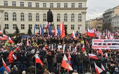 Marsz PiS w rocznicę stanu wojennego