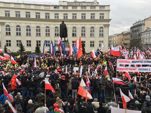 Marsz PiS w rocznicę stanu wojennego