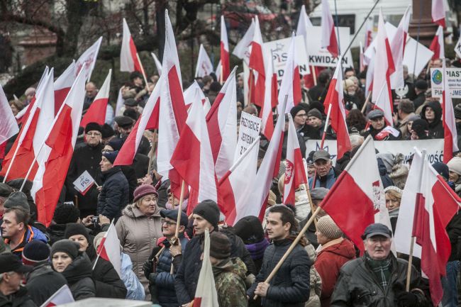 V Marsz Wolności i Solidarności. W drodze pod Belweder