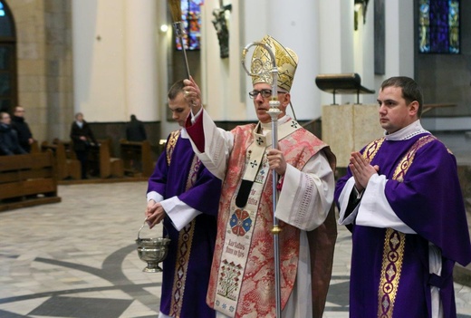 Otwarcie Bramy Miłosierdzia w Katowicach cz. 1