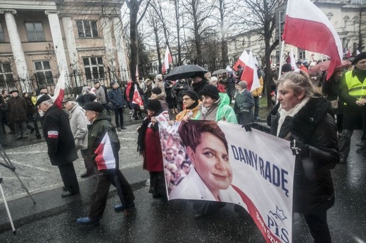 V Marsz Wolności i Solidarności. W drodze pod Belweder