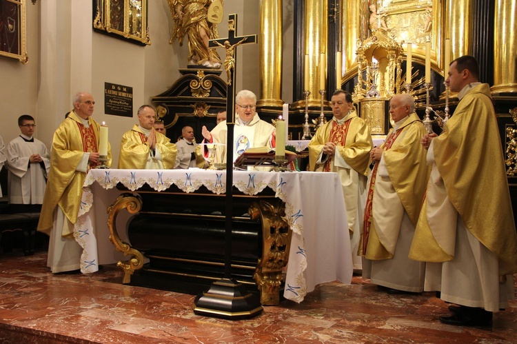 Otwarcie Bramy Miłosierdzia w tuchowskim sanktuarium