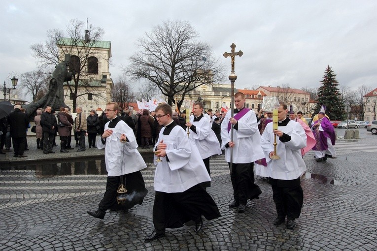 Otwarcie Bramy Miłosierdzia w Łowiczu