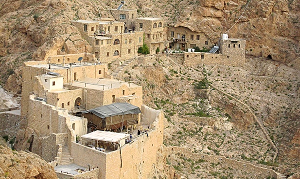 Klasztor Mar Musa al Habashi w Syrii ze starożytnych ruin przemienił się w żywą pustelnię i prężny ośrodek rekolekcyjny