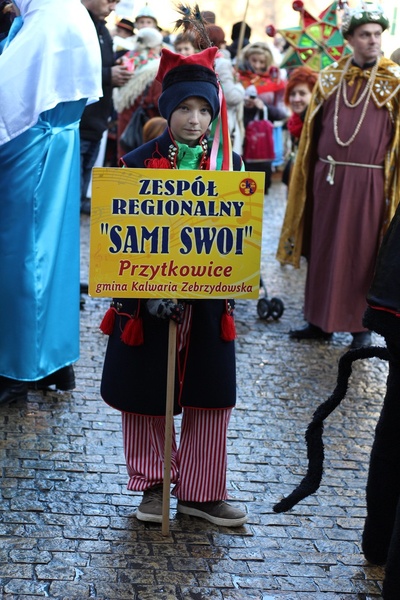 Korowód kolędników na Rynku Głównym