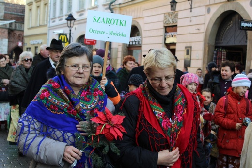 Korowód kolędników na Rynku Głównym