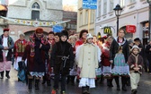 Korowód kolędników na Rynku Głównym