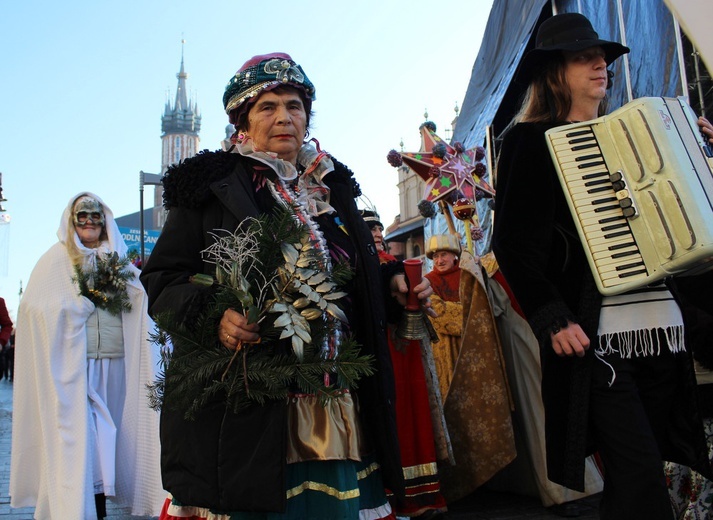 Korowód kolędników na Rynku Głównym