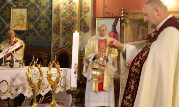 Do sanktuarium Chrystusa Cierpiącego zawitały znaki Bożego Miłosierdzia