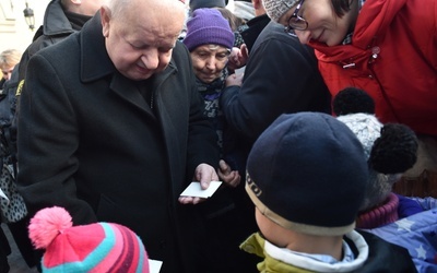 Trudnych spraw nie rozwiązuje się na ulicy