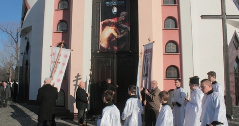 "Святi двері" w Legnicy