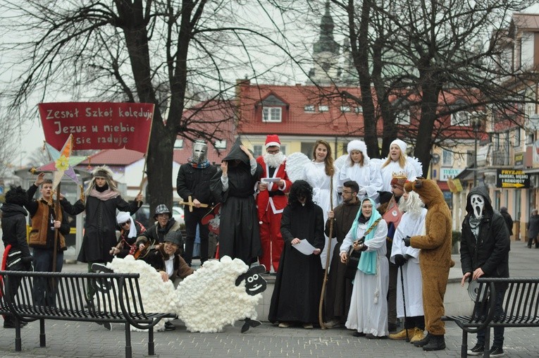 W akcję kolędowania co roku chcą się angażować uczniowie wszystkich klas