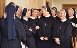 Siostry służebniczki dębickie z matką generalną