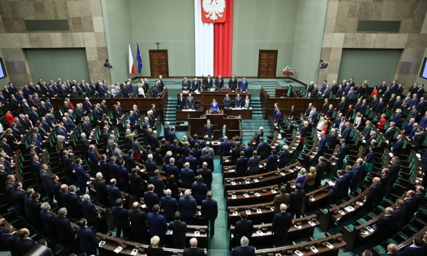Burzliwa debata nad ustawą o TK