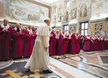 Papież Franciszek podczas spotkania z trybunałem  Roty Rzymskiej 