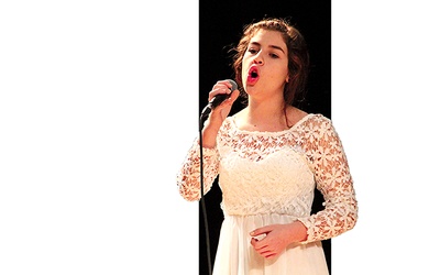 Sandra Góras z Chwalibożyc k. Oławy ćwiczy śpiew już od 5 lat. Śpiewała wspaniale, ale w wielkim finale jej zabraknie
